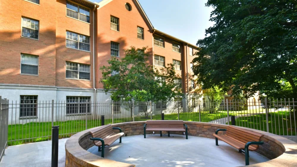 Exterior-Kensington-Edit-Smaller-File-1000x563