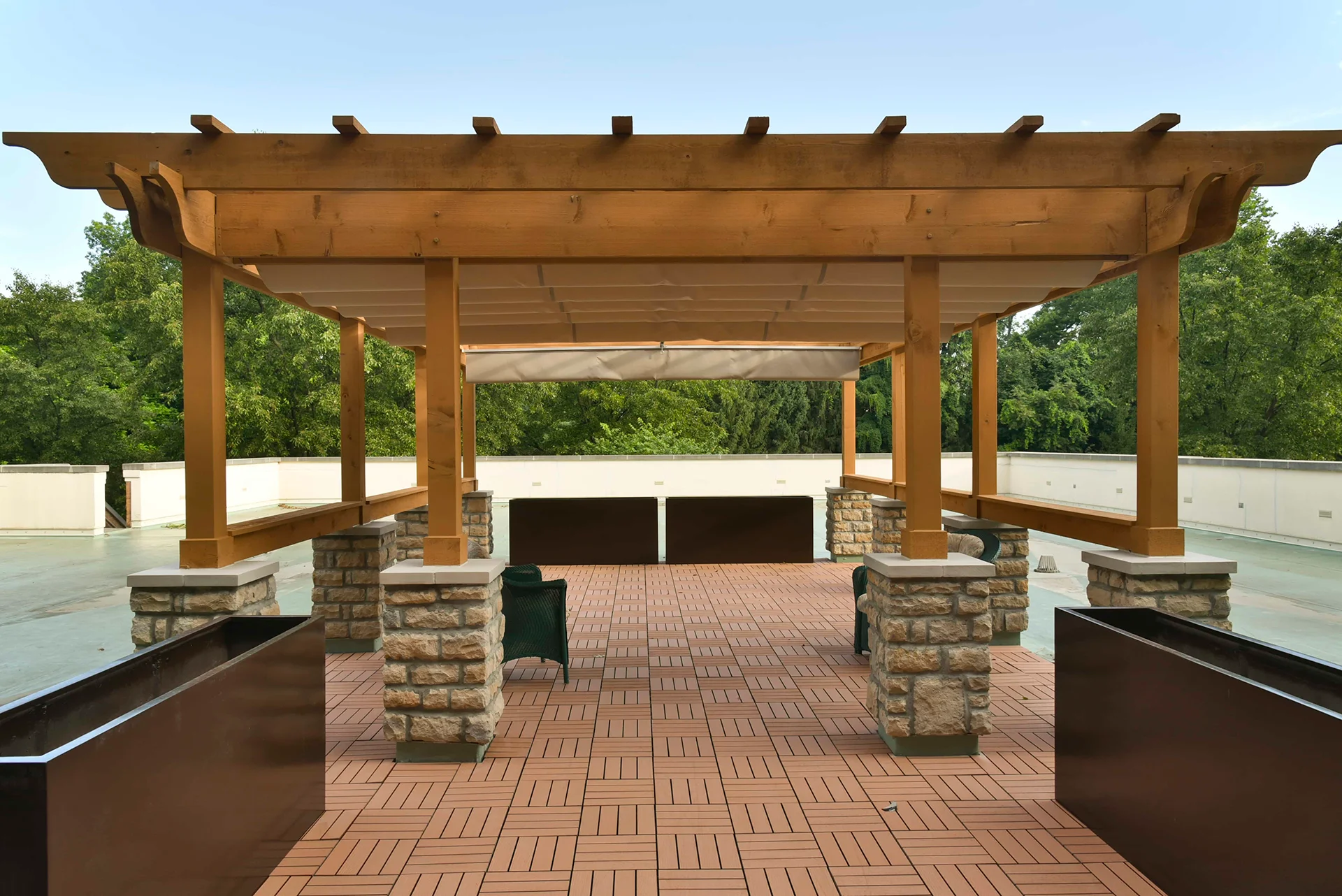 Rooftop-Patio-1000x563